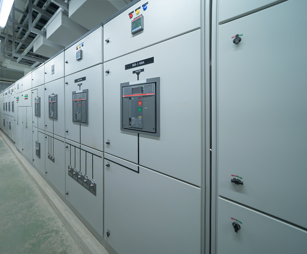 electrical-distribution-panels-in-a-modern-industr-2026-01-05-06-33-53-utc